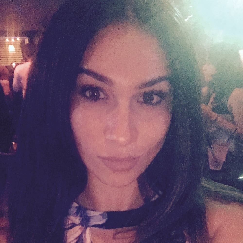 Meet your Posher, Corina